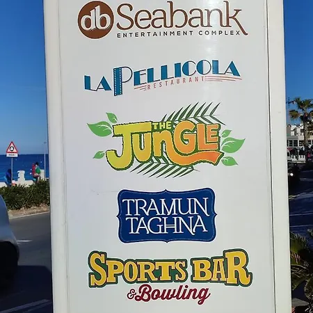 Beachfront With Seaviews No56 Award Winner Unbeatable Location For Closeness To The Sea Ideal For Guests Looking For Winter Spring And Autumn Breaks In Sunny Malta Also Ideal For Coastal Hikers Lägenhet *