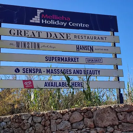 Apartment Beachfront Seaview Haven: Malta's Coastal Retreat *