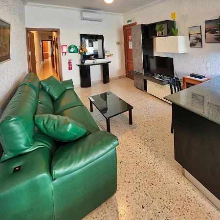 Apartment Beachfront Seaview Haven: Malta's Coastal Retreat