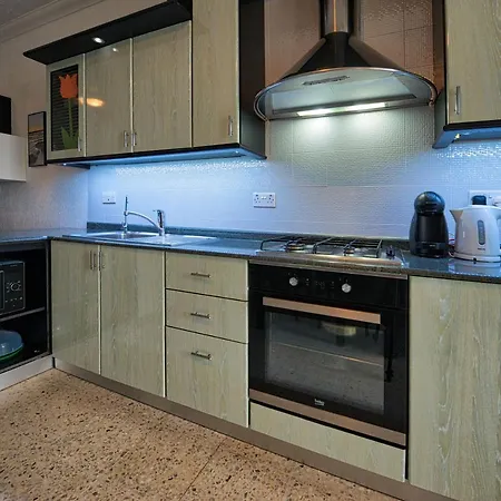 Beachfront With Seaviews No56 Award Winner Unbeatable Location For Closeness To The Sea Ideal For Guests Looking For Winter Spring And Autumn Breaks In Sunny Malta Also Ideal For Coastal Hikers * Mellieħa