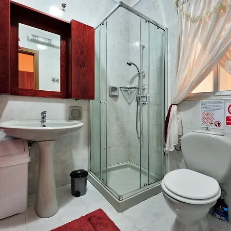 Beachfront Seaview Haven: Malta's Coastal Retreat Apartment *