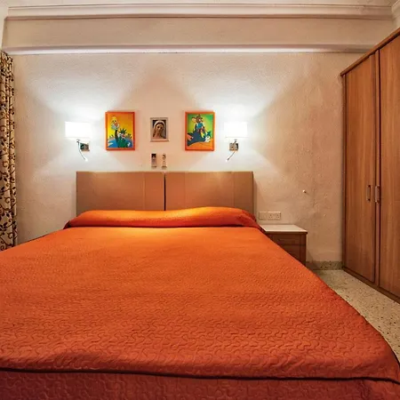 Apartment Beachfront Seaview Haven: Malta's Coastal Retreat *