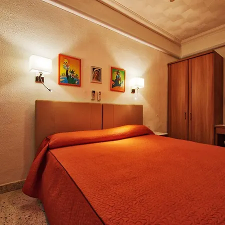 Apartment Beachfront Seaview Haven: Malta's Coastal Retreat Mellieha