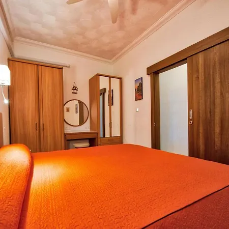 Beachfront Seaview Haven: Malta's Coastal Retreat * Mellieha