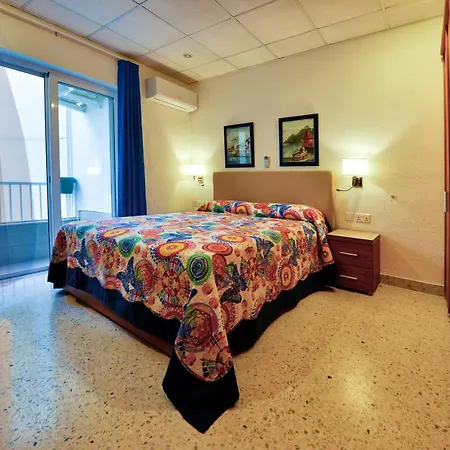 Apartment Beachfront Seaview Haven: Malta's Coastal Retreat Mellieha