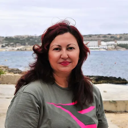 アパート Beachfront With Seaviews No56 Award Winner Unbeatable Location For Closeness To The Sea Ideal For Guests Looking For Winter Spring And Autumn Breaks In Sunny Malta Also Ideal For Coastal Hikers