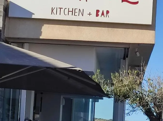 Beachfront With Seaviews No56 Award Winner Unbeatable Location For Closeness To The Sea Ideal For Guests Looking For Winter Spring And Autumn Breaks In Sunny Malta Also Ideal For Coastal Hikers شقة