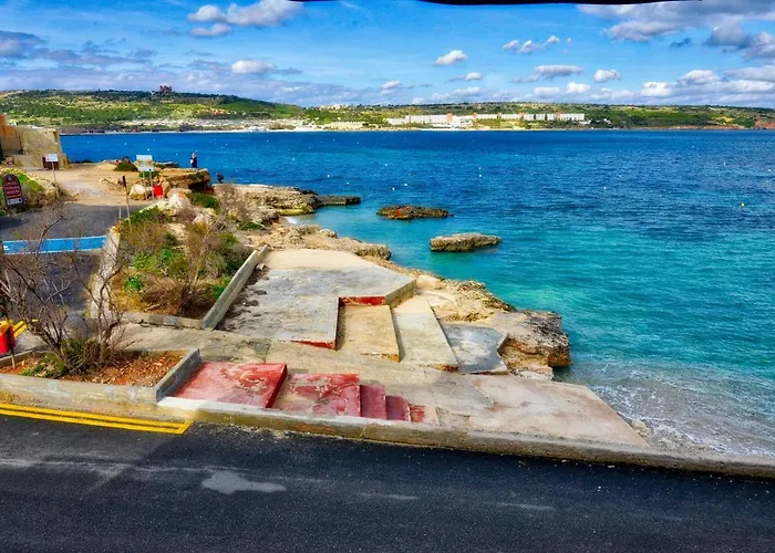 Beachfront With Seaviews No56 Award Winner Unbeatable Location For Closeness To The Sea Ideal For Guests Looking For Winter Spring And Autumn Breaks In Sunny Malta Also Ideal For Coastal Hikers * المليحة