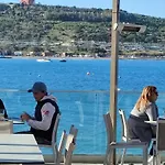 Lejlighed Beachfront With Seaviews No56 Award Winner Unbeatable Location For Closeness To The Sea Ideal For Guests Looking For Winter Spring And Autumn Breaks In Sunny Malta Also Ideal For Coastal Hikers Mellieħa