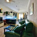 Beachfront With Seaviews No56 Award Winner Unbeatable Location For Closeness To The Sea Ideal For Guests Looking For Winter Spring And Autumn Breaks In Sunny Malta Also Ideal For Coastal Hikers Lejlighed *