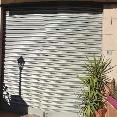 Beachfront With Seaviews No56 Award Winner Unbeatable Location For Closeness To The Sea Ideal For Guests Looking For Winter Spring And Autumn Breaks In Sunny Malta Also Ideal For Coastal Hikers Appartamento *
