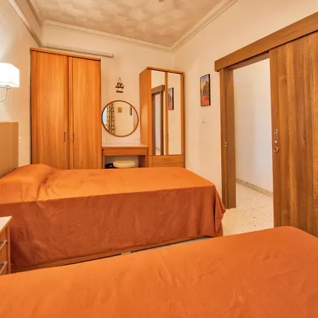 Appartamento Beachfront With Seaviews No56 Award Winner Unbeatable Location For Closeness To The Sea Ideal For Guests Looking For Winter Spring And Autumn Breaks In Sunny Malta Also Ideal For Coastal Hikers *