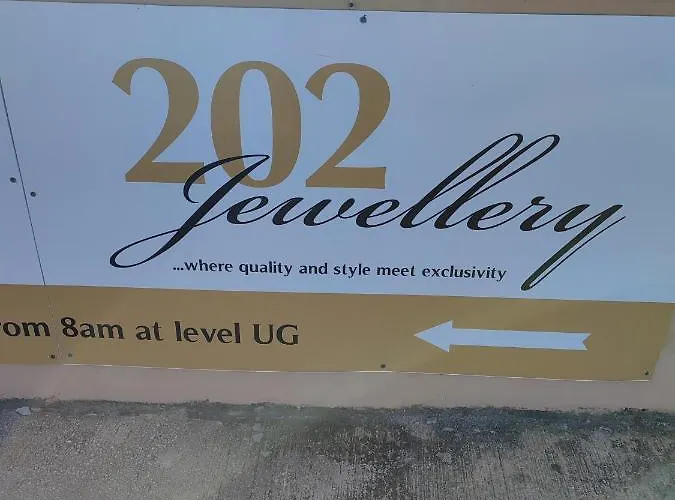 Beachfront With Seaviews No56 Award Winner Unbeatable Location For Closeness To The Sea Ideal For Guests Looking For Winter Spring And Autumn Breaks In Sunny Malta Also Ideal For Coastal Hikers Διαμέρισμα *