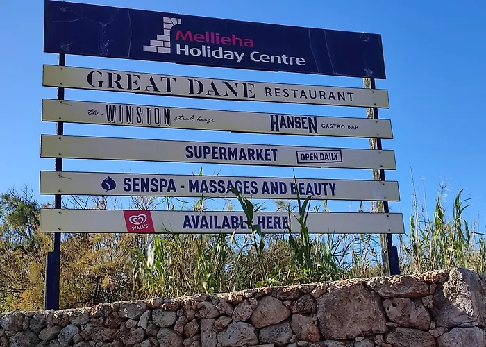 Διαμέρισμα Beachfront With Seaviews No56 Award Winner Unbeatable Location For Closeness To The Sea Ideal For Guests Looking For Winter Spring And Autumn Breaks In Sunny Malta Also Ideal For Coastal Hikers *