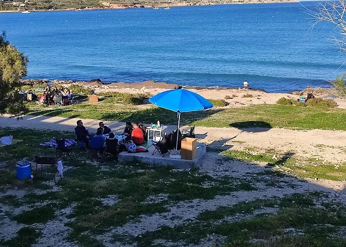 Beachfront With Seaviews No56 Award Winner Unbeatable Location For Closeness To The Sea Ideal For Guests Looking For Winter Spring And Autumn Breaks In Sunny Malta Also Ideal For Coastal Hikers * Mellieħa