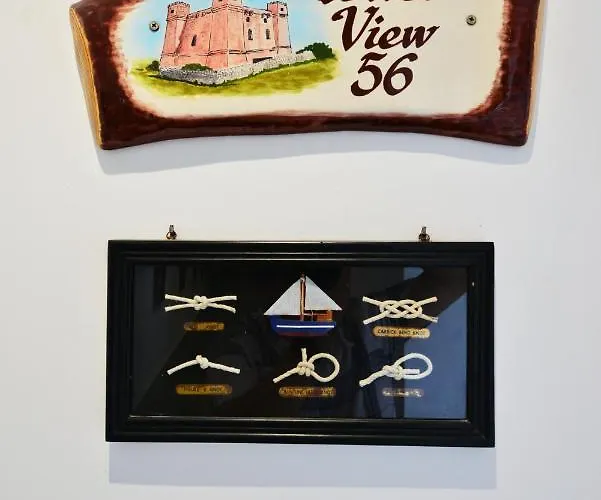 Appartement Beachfront With Seaviews No56 Award Winner Unbeatable Location For Closeness To The Sea Ideal For Guests Looking For Winter Spring And Autumn Breaks In Sunny Malta Also Ideal For Coastal Hikers *