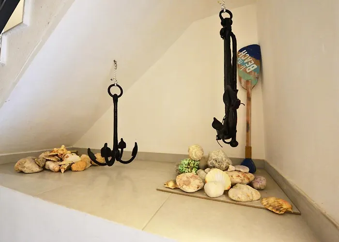 Apartment Beachfront Seaview Haven: Malta's Coastal Retreat