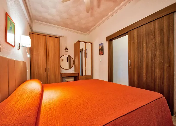 Beachfront Seaview Haven: Malta's Coastal Retreat * Mellieha